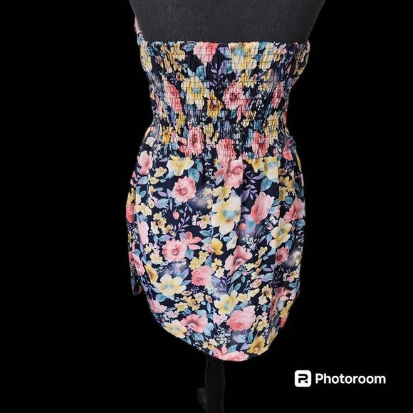 Retro Pinup Forever 21 Black & Floral Print Strapless Mini Dress with POCKETS - Picture 5 of 9